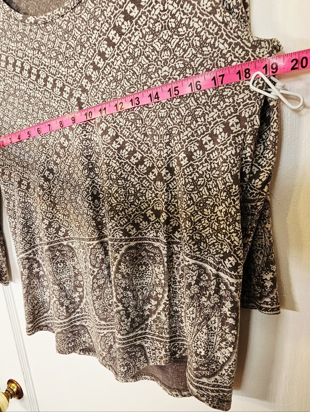 Lucky Brand Geometric Paisley Print Gray & White 3/4 Sleeve Blouse - Picture 3 of 7